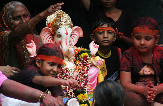 6 ways to make Lord Ganesha happy