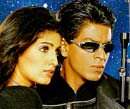 Twinkle Khanna and Shahrukh Khan in Baadshah