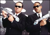 Tommy Lee Jones and Will Smith in MIB