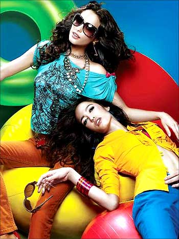 Models pose for Provogue,