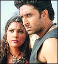 Lara Dutta and Abhishek Bachchan in Mumbai Se Aya Mera Dost