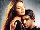 Bipasha Basu and John Abraham in Aetbaar