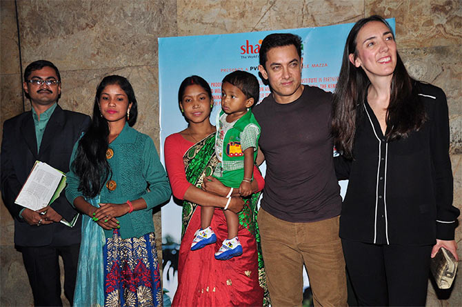 Aamir Khan and Oscar-winning director Megan Mylan (right) at the release of After My Garden Grows