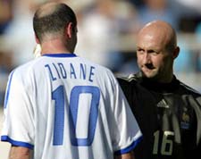 Fabien Barhez consoles Zinedine Zidane