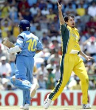 Jason Gillespie bags Tendulkar's wicket