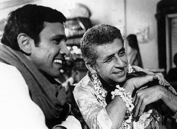 Kay Kay and Naseeruddin Shah in Bhopal Express