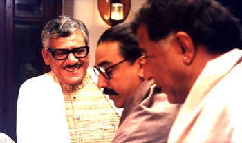 Om Puri and Kamal Haasan in Hey! Ram