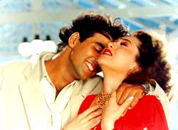 Akshay Kumar and Karishma Kapoor