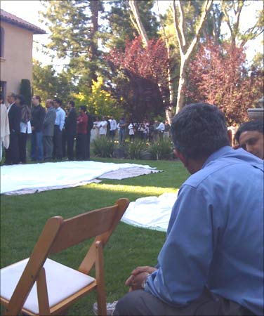 Silicon Valley's finest residents waited in a long queue at Rajeev Motwani's residence to offer condolences.