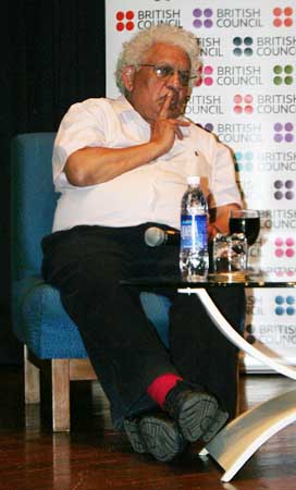 Lord Desai takes a question on China's economic and political systems