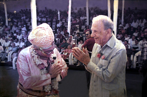 An old photograph of Russi Mody with JRD Tata.