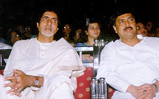 Amitabh Bachchan and Pramod Mahajan