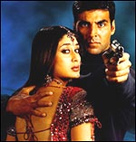 Kareena Kapoor, Akshay Kumar in Talaash