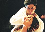 Shah Rukh Khan woos Aishwarya Rai in Devdas 