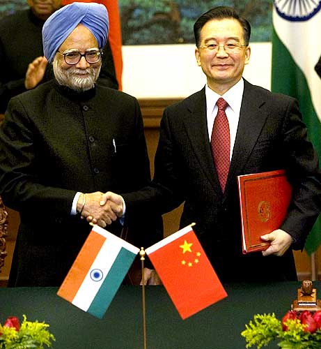 Manmohan Singh and Chinese Premier Wen Jiabao. A file picture.