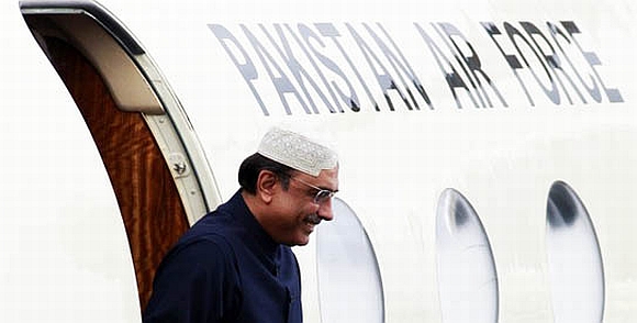 Amid Pak govt-army crisis, Zardari leaves for Dubai