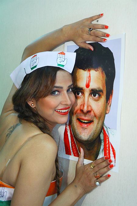 Tanisha Singh dares to bare for Rahul Gandhi